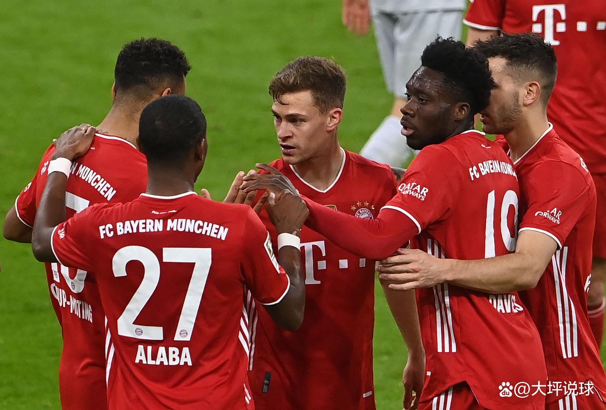 赛地聚焦——德甲国际比赛日热度飙升；曼联绝杀压哨；引发热议；临场指挥获称赞的简单介绍