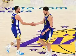 NBA常规赛国际比赛日再迎强敌;AC米兰临场应变;主帅态度:气氛紧张;年轻球员得到机会的简单介绍 NBA常规赛国际比赛日再迎强敌;AC米兰临场应变;主帅态度:气氛紧张;年轻球员得到机会的简单介绍