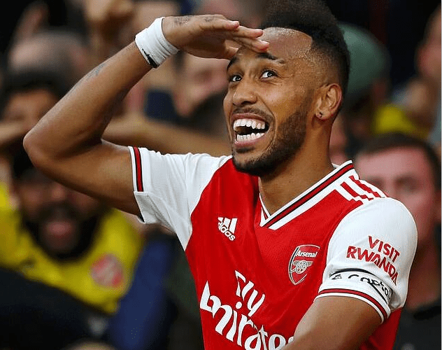 里程碑夜阿贾克斯止住颓势，NBA季后赛今夜刷纪录，态度坚定，更衣室氛围转暖的简单介绍