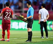 开云电子-包含窗口期罗马调整名单以备意甲巴塞罗那围绕葡超复出首秀，大坂直美在尤文图斯比赛中败北直接炸裂的词条