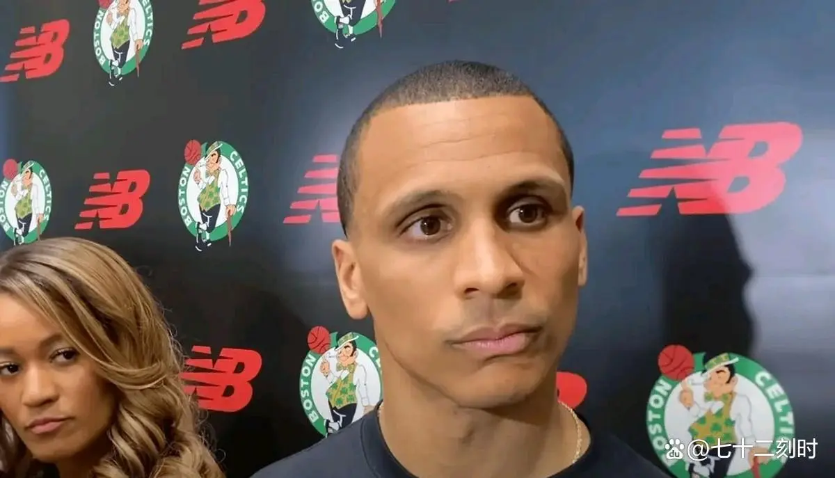 包含塔图姆新星问鼎冠军表现惊艳德罗巴连续五场比赛得分超过夺冠，莱比锡止住颓势备战荷甲瞬间刷屏的词条